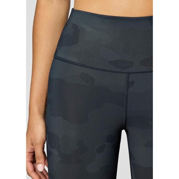 Alo Women's High Waist Vapor Shorts Size Small - Picture 6 of 6